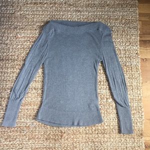 Long sleeve grey sweater